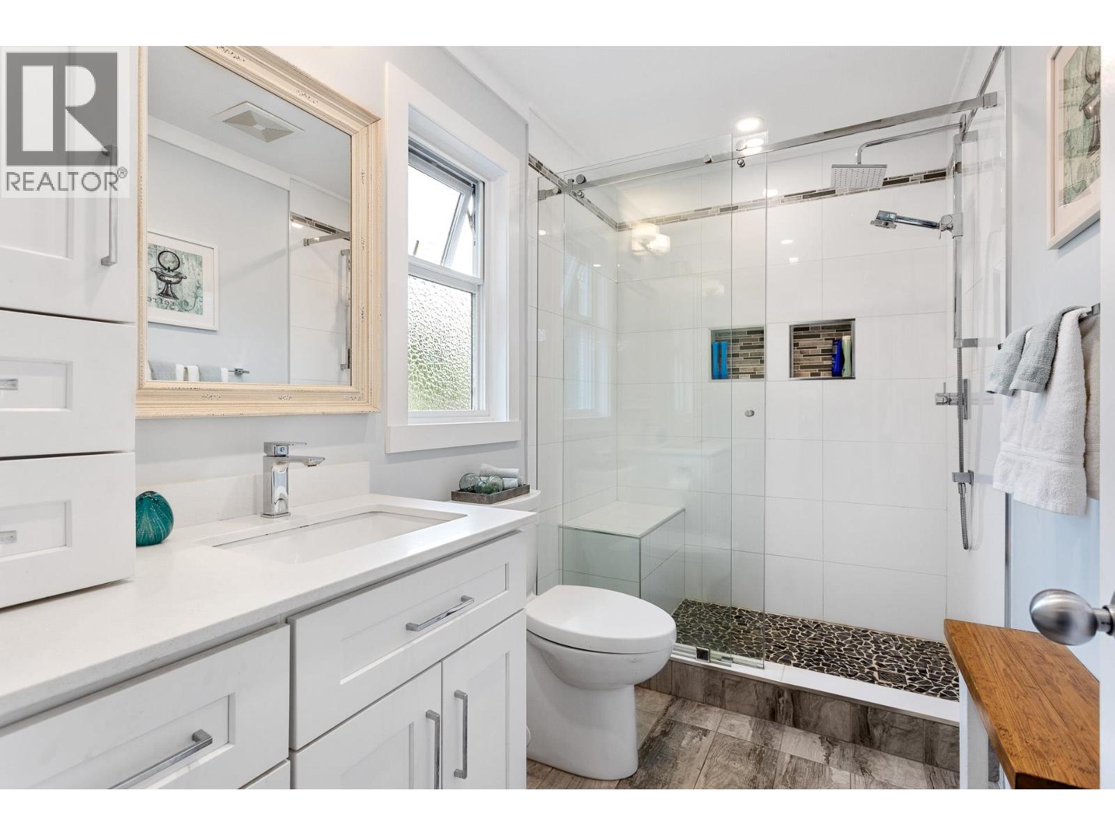 2443 Leclair Drive, Coquitlam, British Columbia  V3K 6G7 - Photo 22 - R3063086