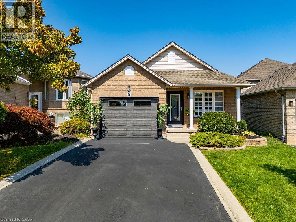 54 Briarose Place, Hamilton, Ontario  L9C 7V3 - Photo 2 - 40773879