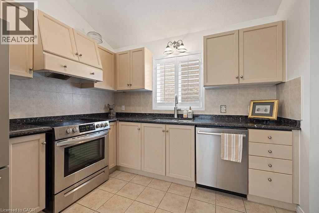 54 Briarose Place, Hamilton, Ontario  L9C 7V3 - Photo 21 - 40773879