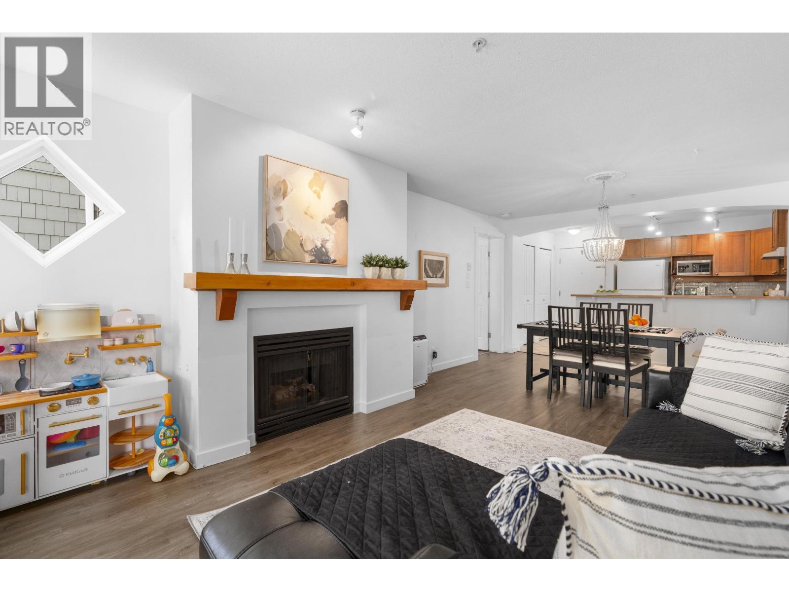 212 1432 Parkway Boulevard, Coquitlam, British Columbia  V3E 3L9 - Photo 13 - R3043056