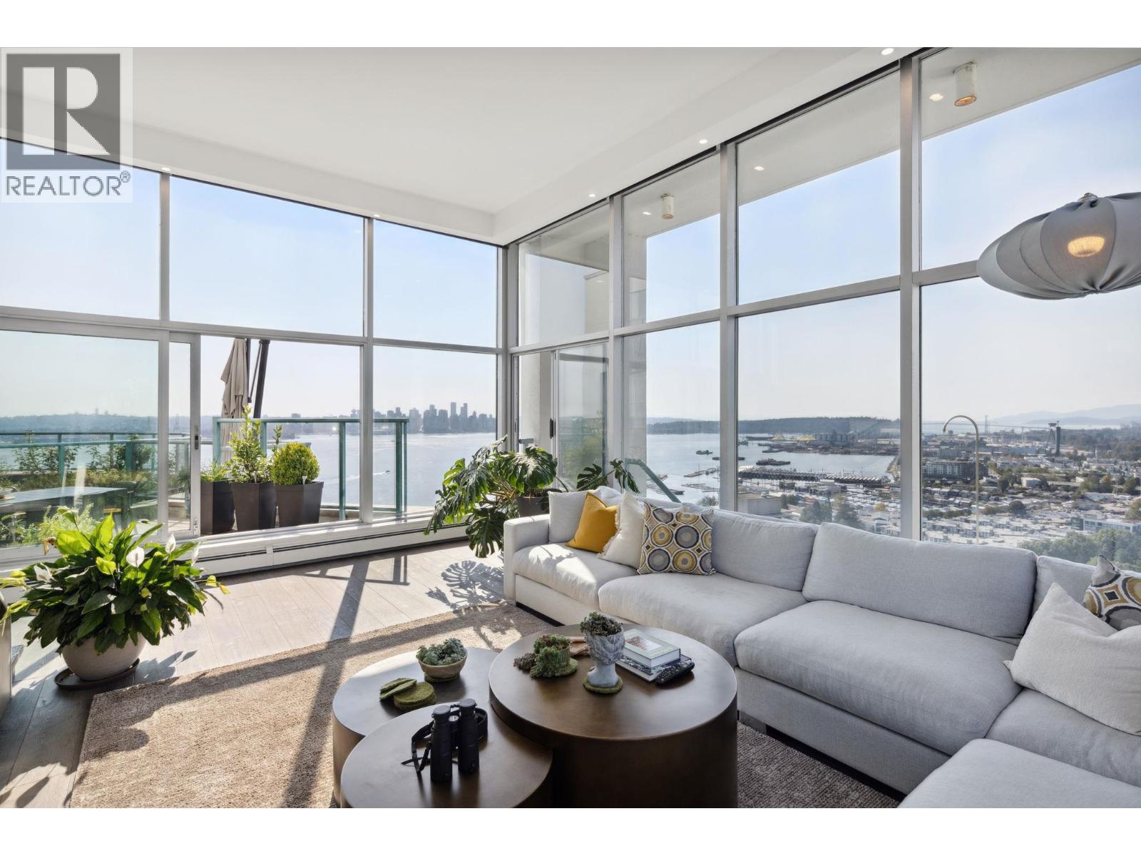 2901 120 W 2nd Street, North Vancouver, British Columbia  V7M 1C3 - Photo 2 - R3063030