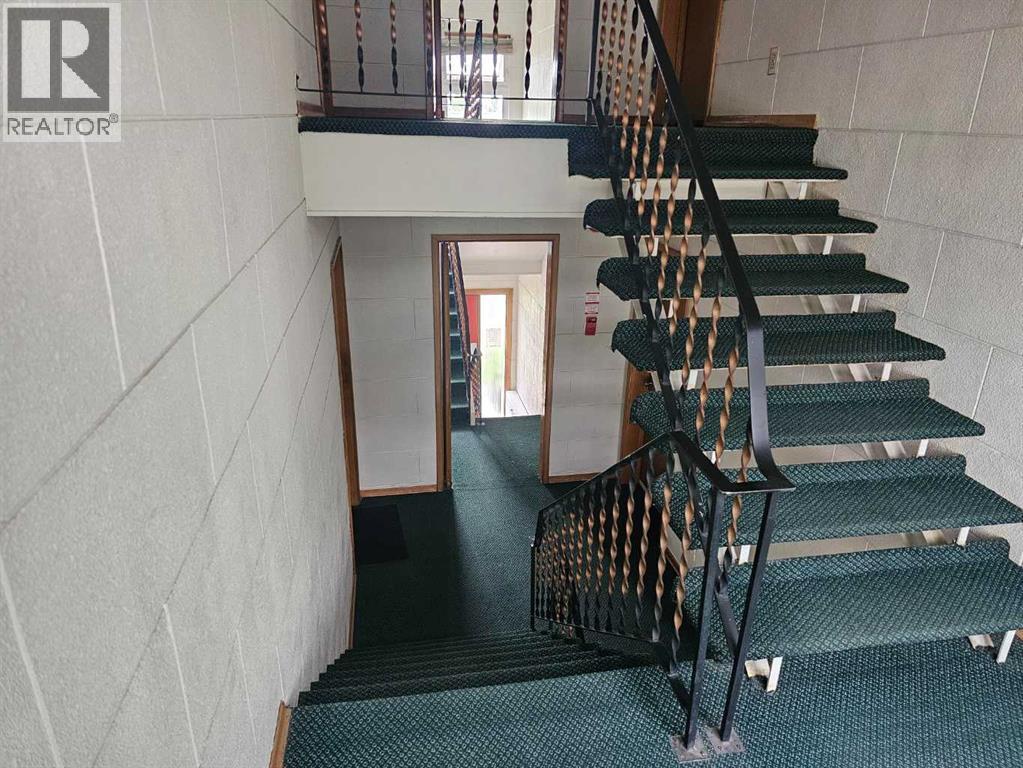 2312 22 Street Nw, Calgary, Alberta  T2M 3W4 - Photo 5 - A2246876