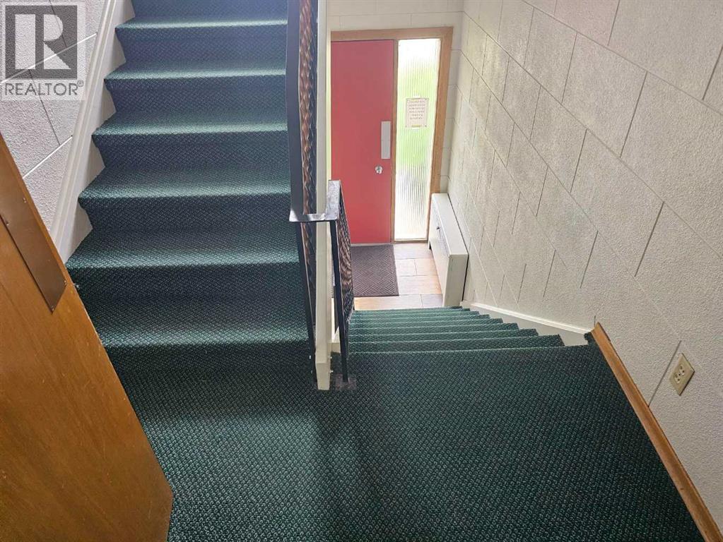 2312 22 Street Nw, Calgary, Alberta  T2M 3W4 - Photo 4 - A2246876