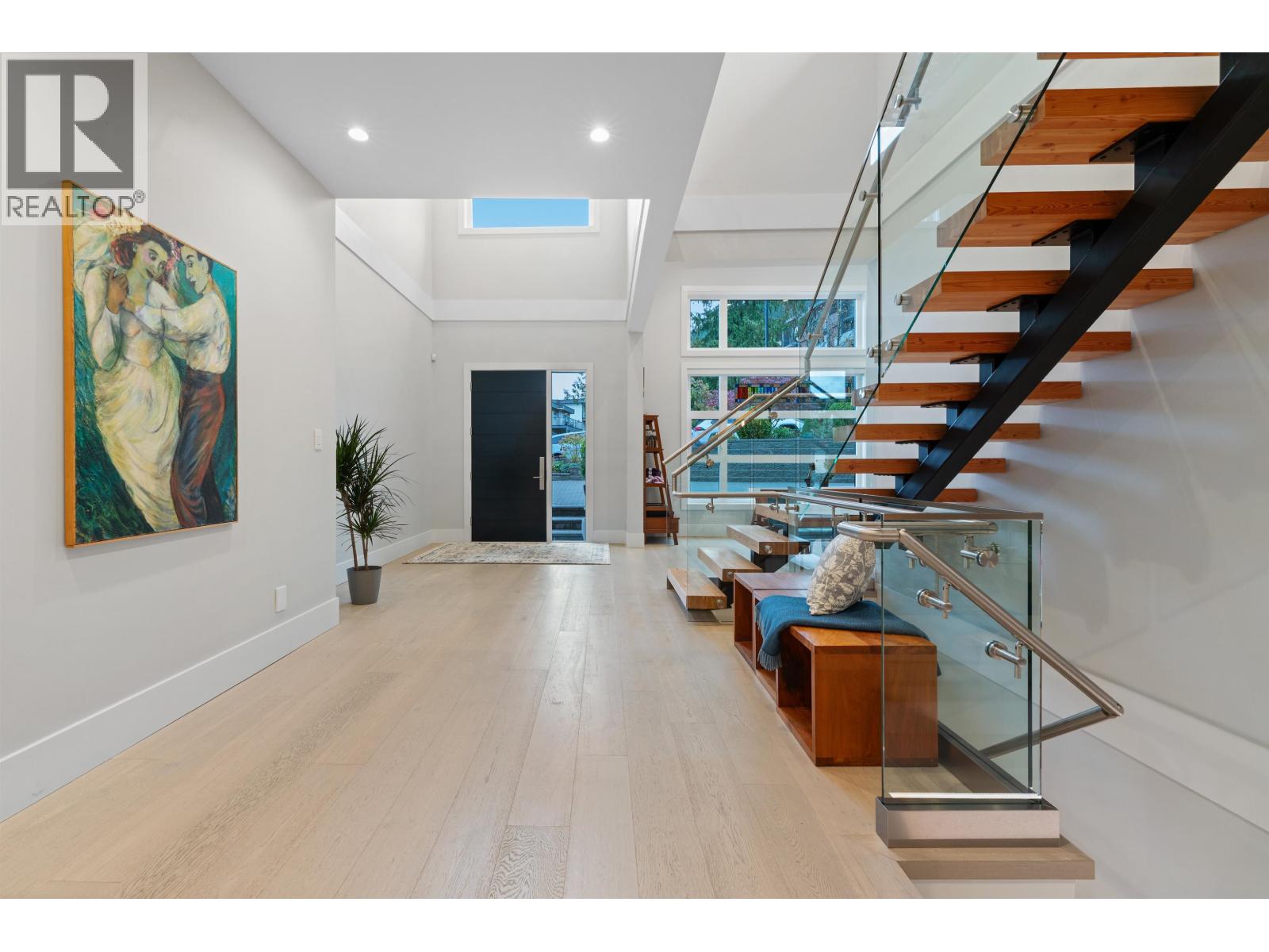 3404 Mamquam Road, Squamish, British Columbia  V8B 0S6 - Photo 4 - R3053856