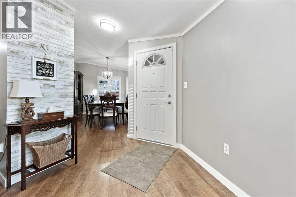 835 Beckner Crescent, Carstairs, Alberta  T0M 0N0 - Photo 5 - A2264611