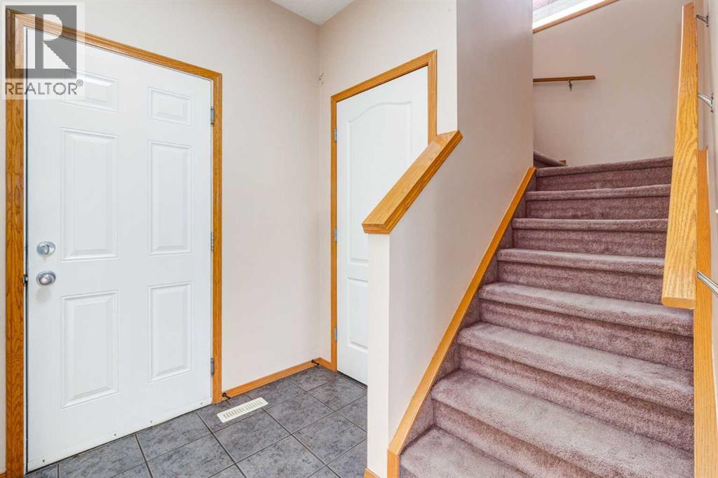 756 Luxstone Landing Sw, Airdrie, Alberta  T4B 3L1 - Photo 7 - A2266789