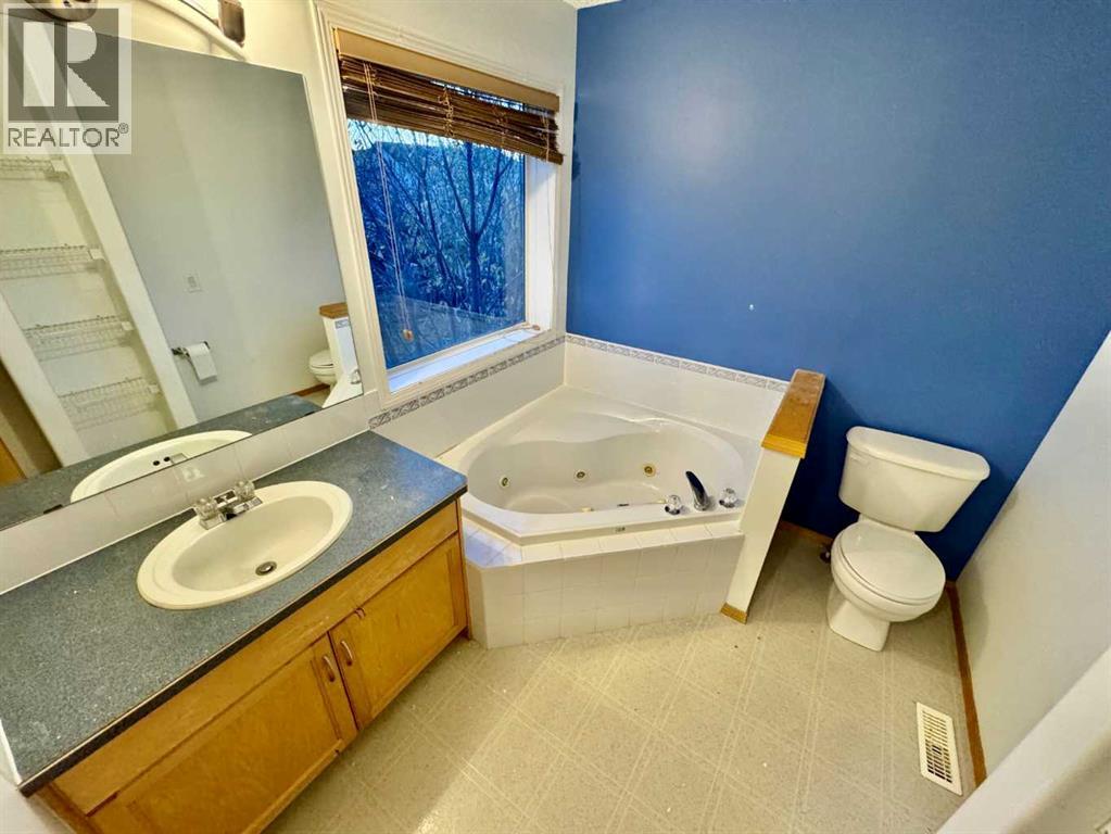 146 Coverton Heights Ne, Calgary, Alberta  T3K 5B2 - Photo 12 - A2267393