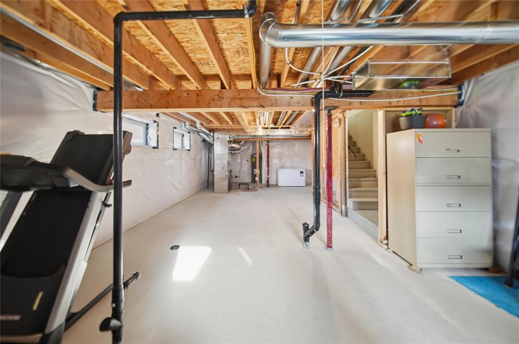 427 Castlebury Meadows Drive, Winnipeg, Manitoba  R2R 2X5 - Photo 33 - 202527510