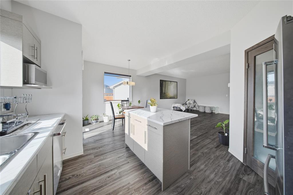 427 Castlebury Meadows Drive, Winnipeg, Manitoba  R2R 2X5 - Photo 13 - 202527510