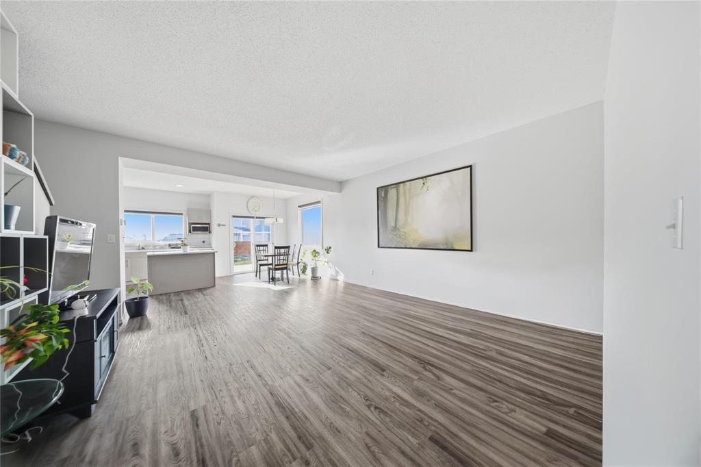 427 Castlebury Meadows Drive, Winnipeg, Manitoba  R2R 2X5 - Photo 9 - 202527510