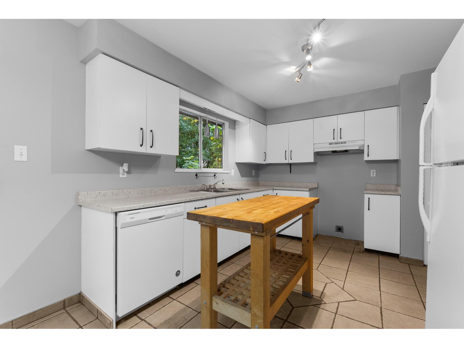 35180 Cassiar Avenue, Abbotsford, British Columbia  V2S 5R4 - Photo 10 - R3062199