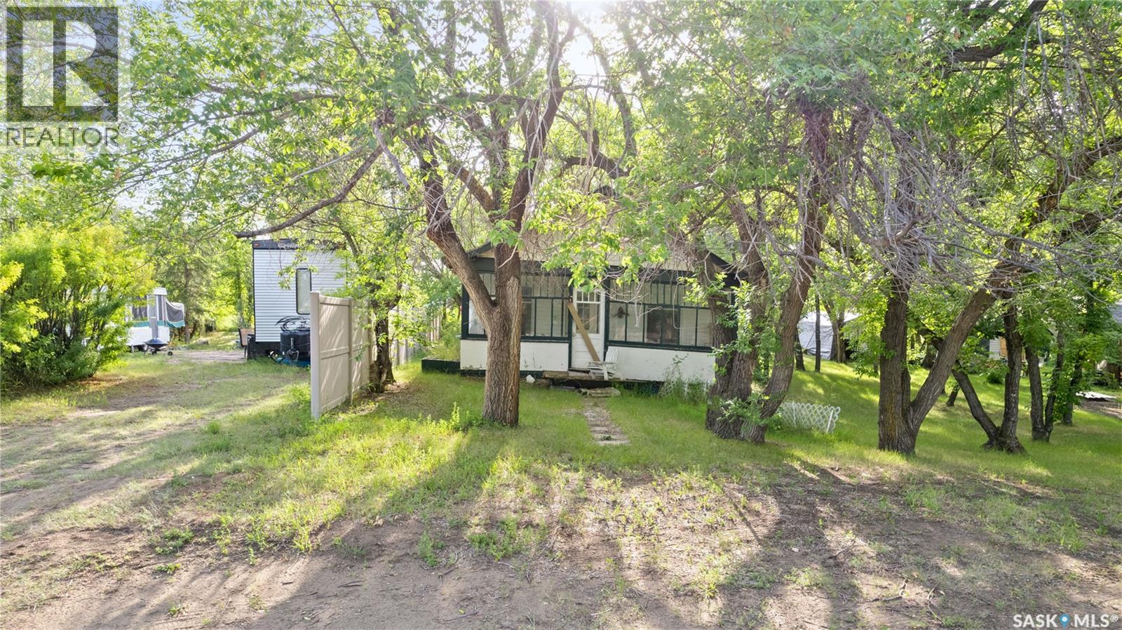 11 & 12 Rose Crescent, Pike Lake Provincial Park, Saskatchewan  S7K 1N2 - Photo 2 - SK021992