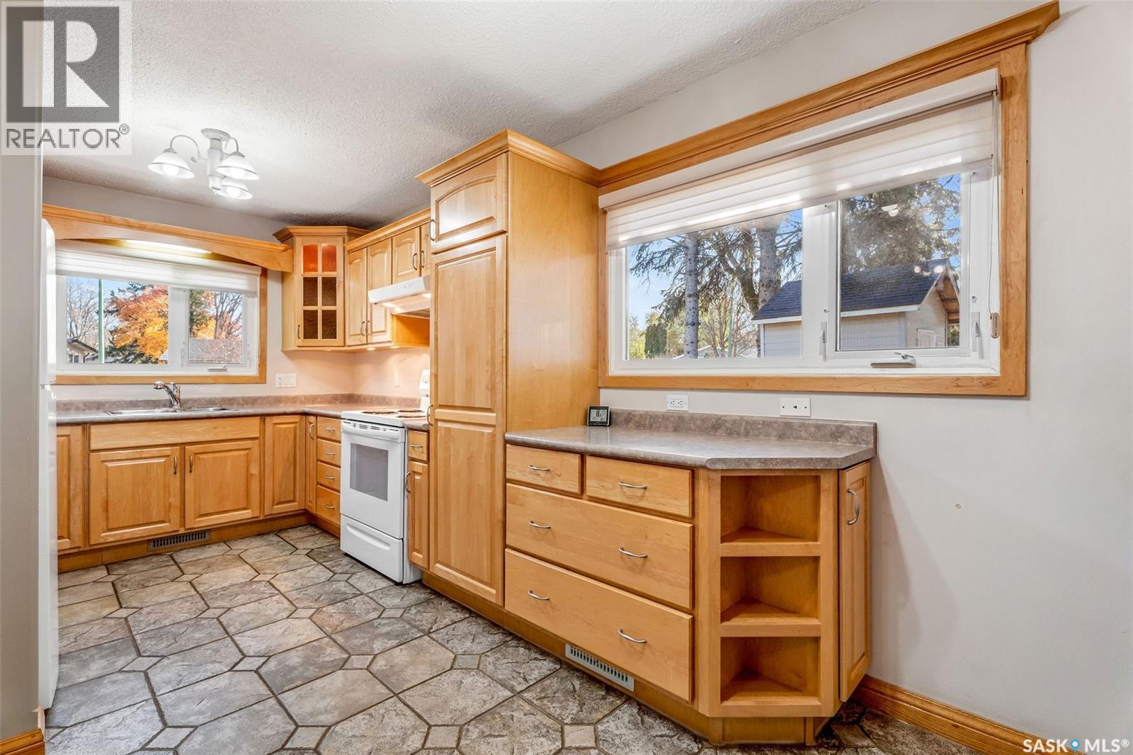 718 Cuelenaere Street, Prince Albert, Saskatchewan  S6V 2S9 - Photo 13 - SK021936