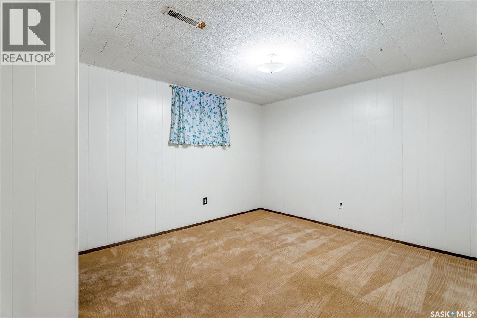 718 Cuelenaere Street, Prince Albert, Saskatchewan  S6V 2S9 - Photo 30 - SK021936