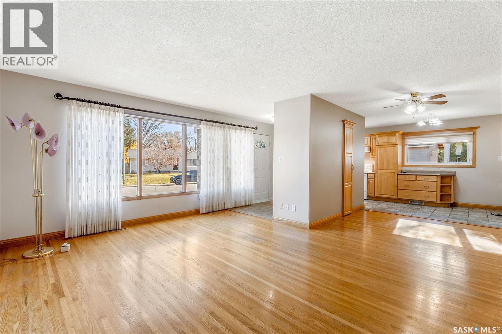 718 Cuelenaere Street, Prince Albert, Saskatchewan  S6V 2S9 - Photo 5 - SK021936