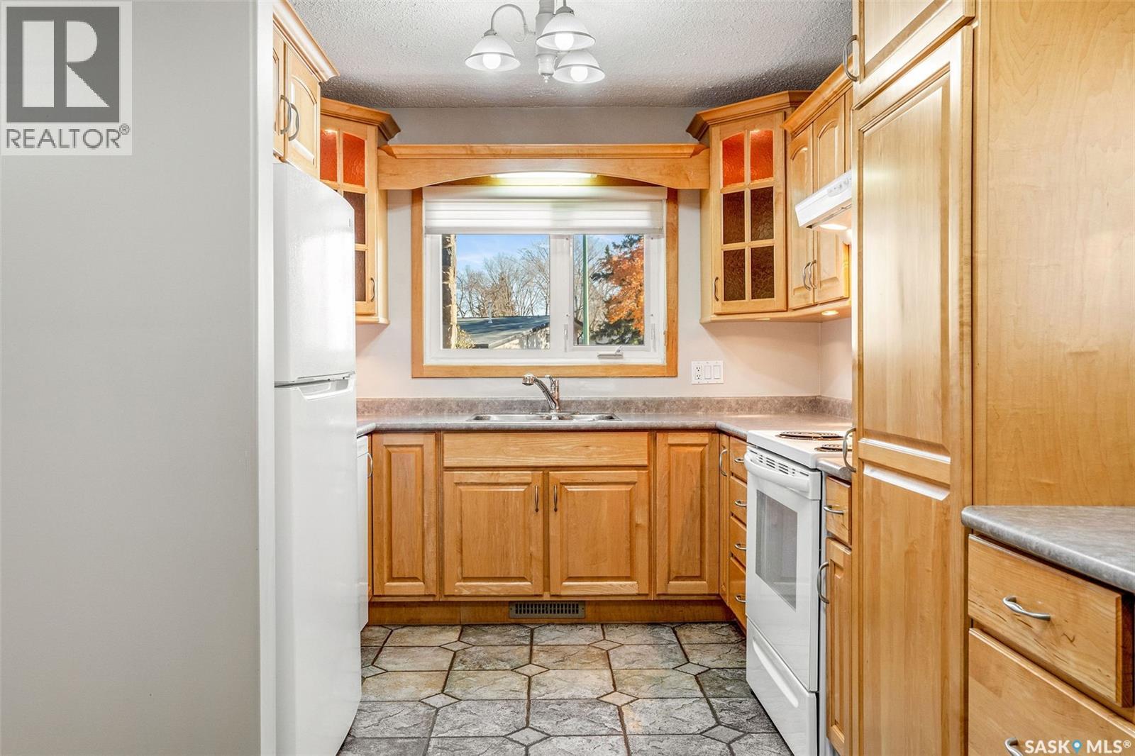 718 Cuelenaere Street, Prince Albert, Saskatchewan  S6V 2S9 - Photo 9 - SK021936