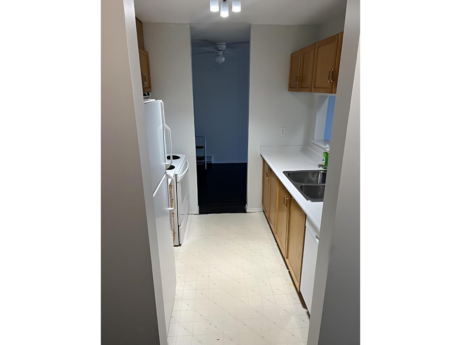 433 32830 George Ferguson Way, Abbotsford, British Columbia  V2S 7K1 - Photo 8 - R3063048