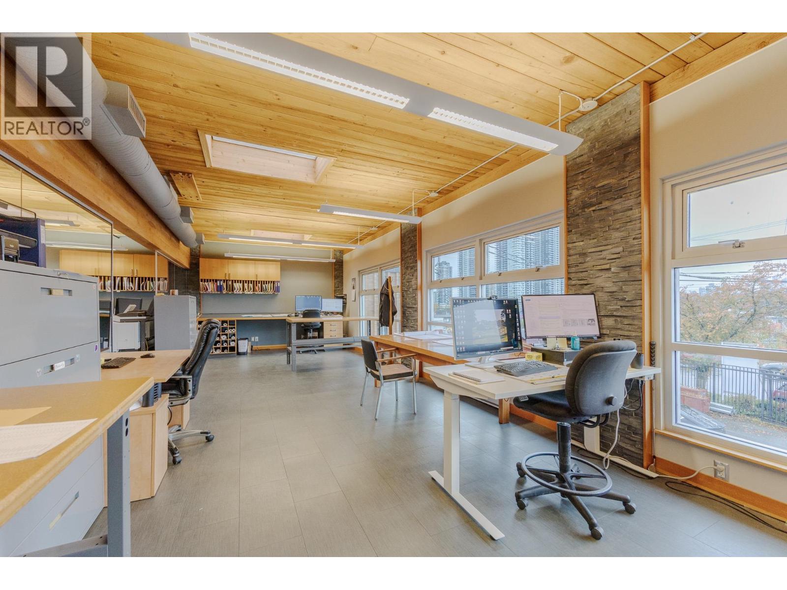 3905 2nd Avenue, Burnaby, British Columbia  V5C 3W9 - Photo 6 - C8073448