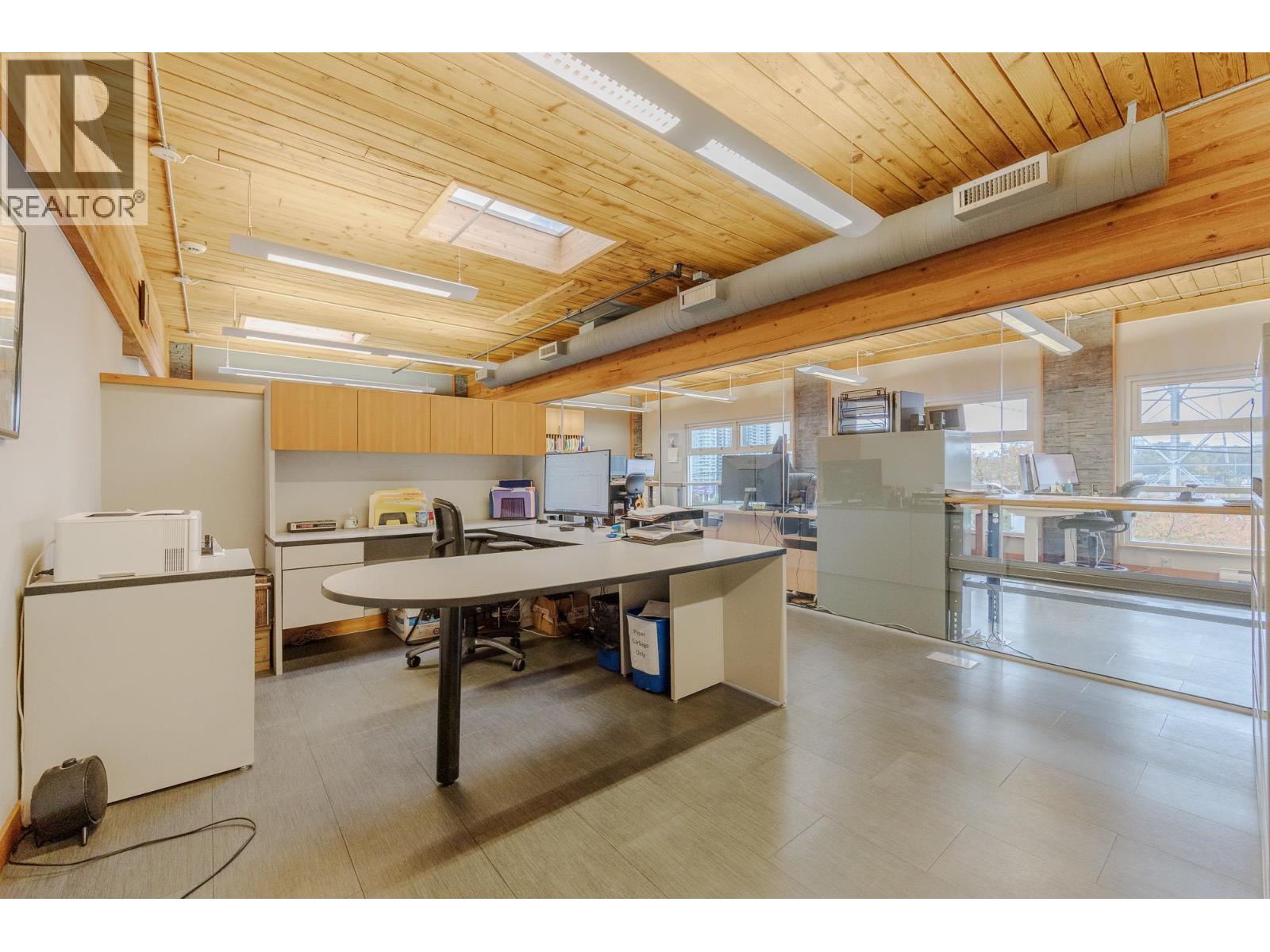 3905 2nd Avenue, Burnaby, British Columbia  V5C 3W9 - Photo 3 - C8073448