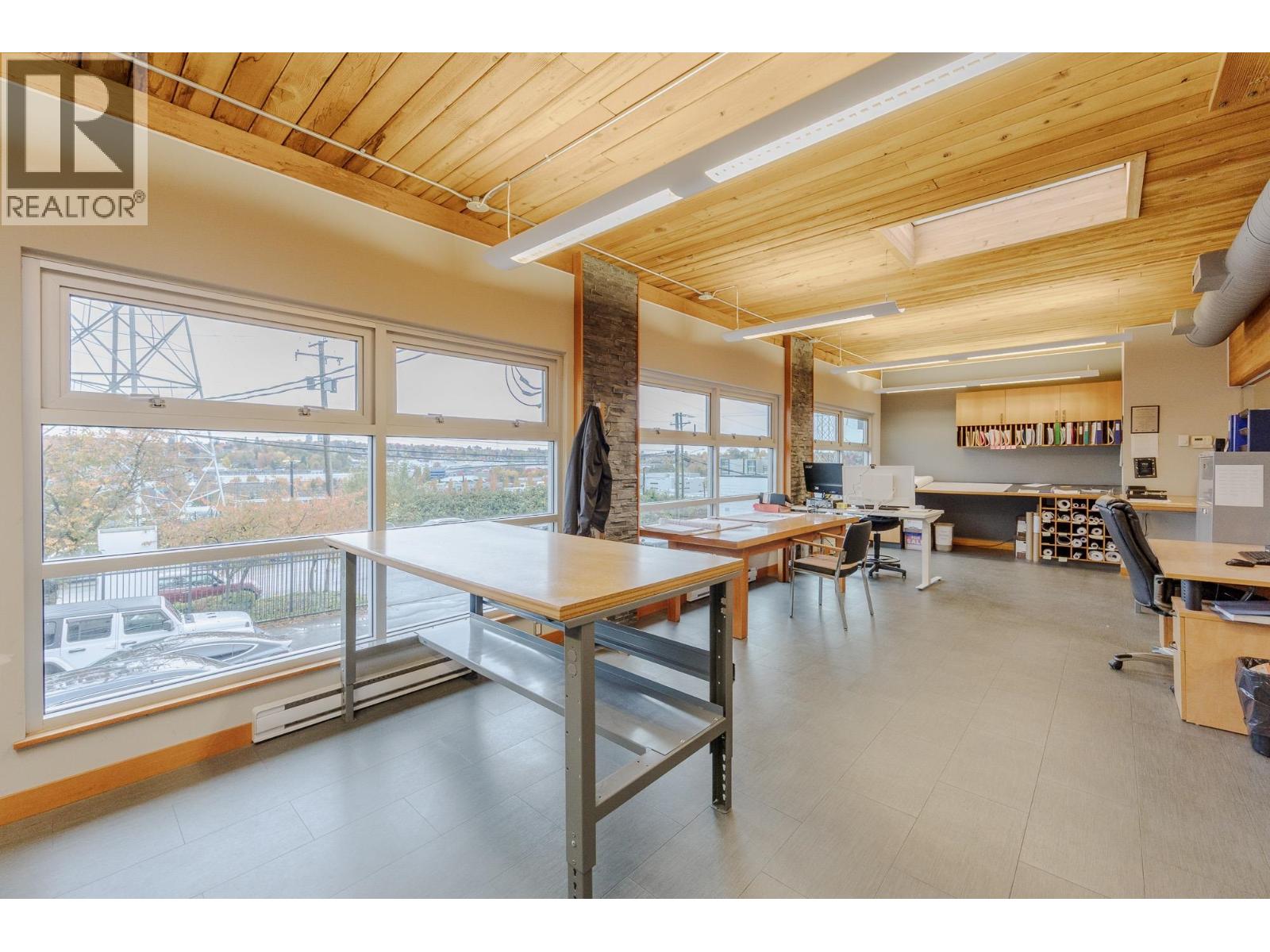 3905 2nd Avenue, Burnaby, British Columbia  V5C 3W9 - Photo 5 - C8073448