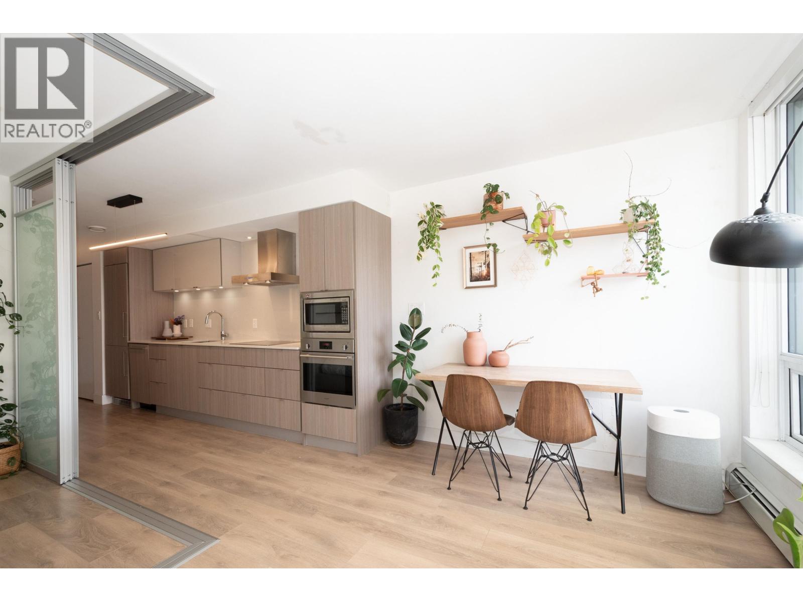 208 1788 Columbia Street, Vancouver, British Columbia  V5Y 0L7 - Photo 2 - R3062471