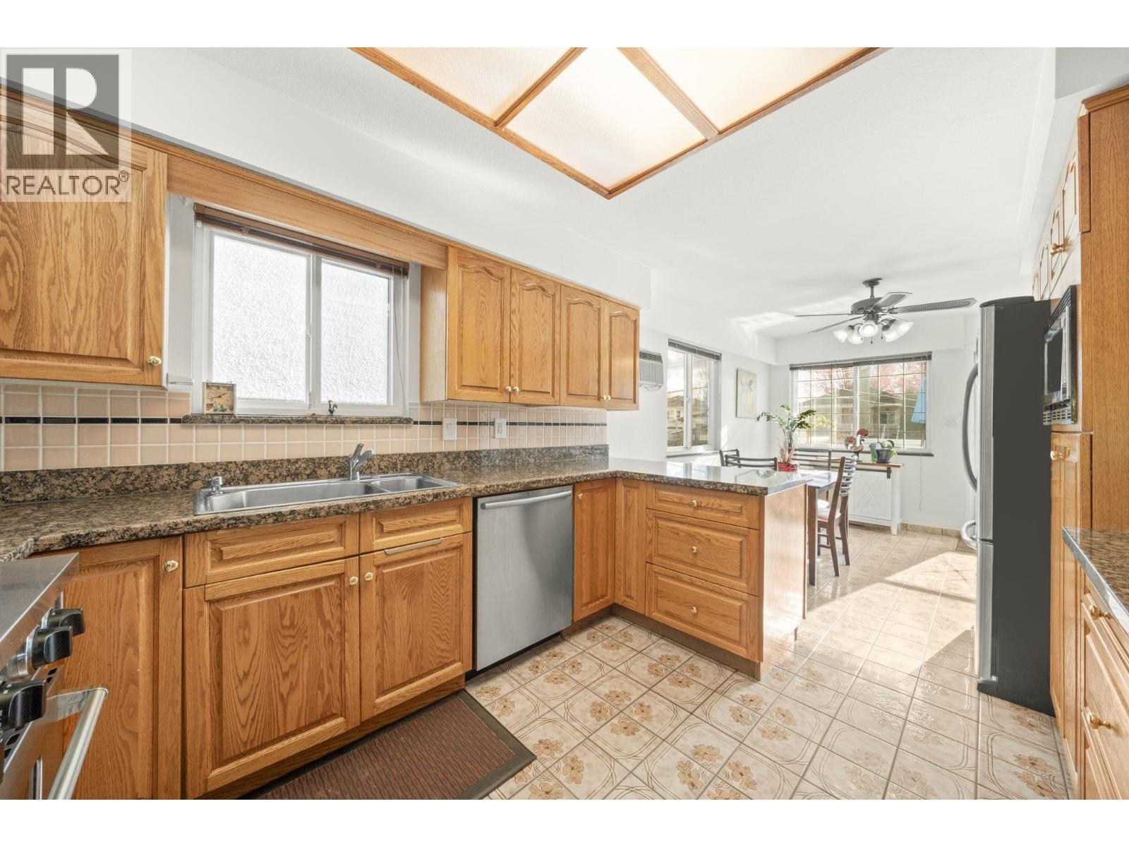 2182 E 45th Avenue, Vancouver, British Columbia  V5P 1N8 - Photo 8 - R3063060