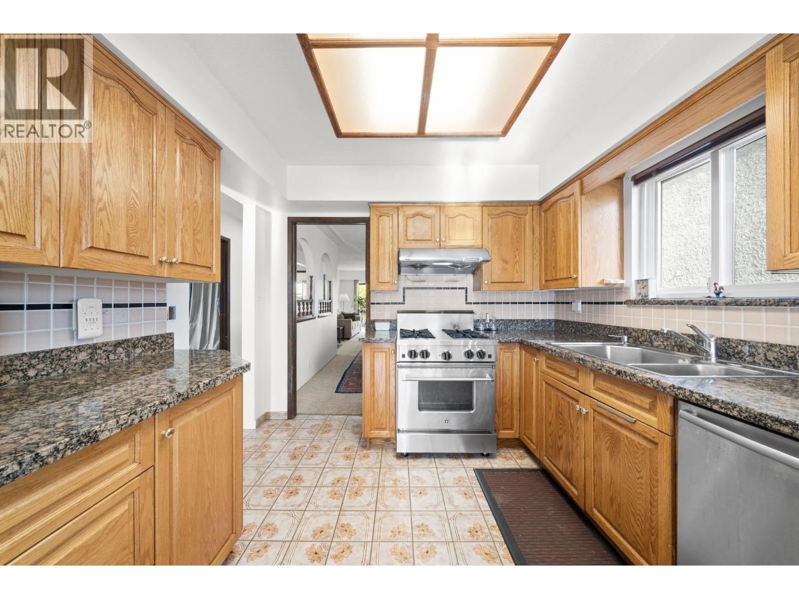 2182 E 45th Avenue, Vancouver, British Columbia  V5P 1N8 - Photo 9 - R3063060