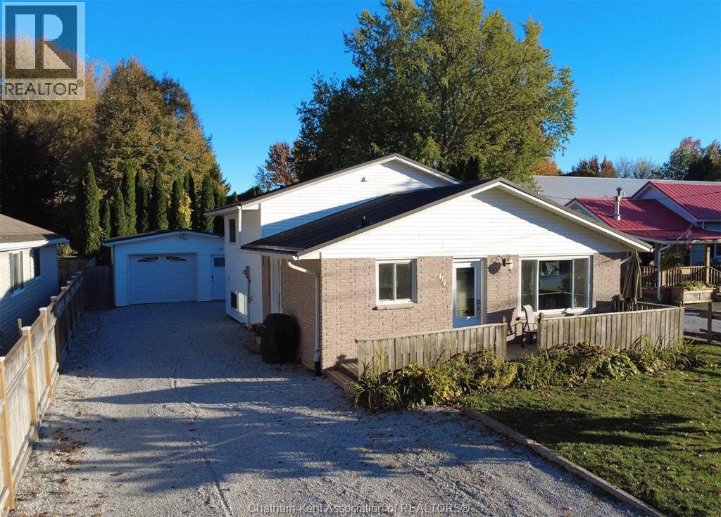 414 Catherine Street, Blenheim, Ontario  N0P 1A0 - Photo 2 - 25027423