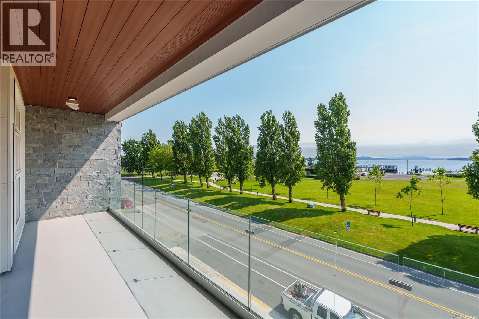 302 9570 Fifth St, Sidney, British Columbia  V8L 2W5 - Photo 2 - 1018290