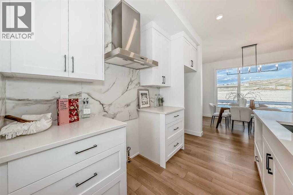 430 Heartland Way, Cochrane, Alberta  T4C 0M5 - Photo 14 - A2217577