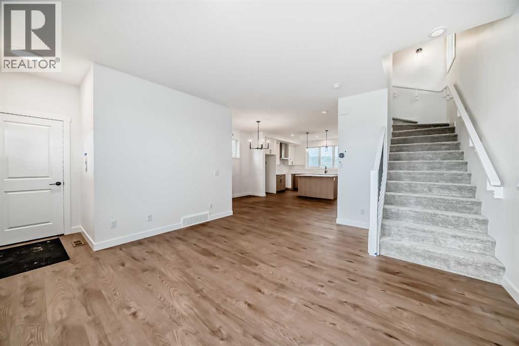 426 Heartland Way, Cochrane, Alberta  T4C 3E5 - Photo 13 - A2235464