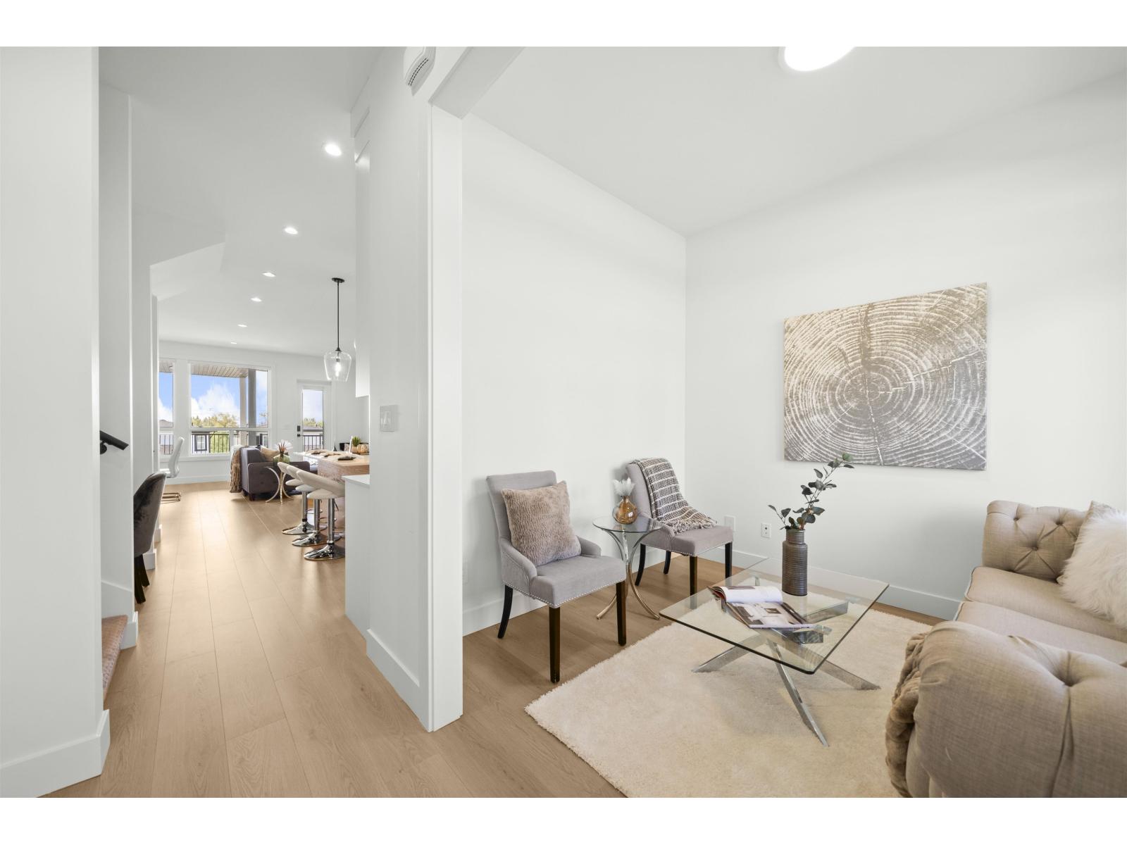 16722 16 Avenue, Surrey, British Columbia  V3S 9X7 - Photo 3 - R3063110