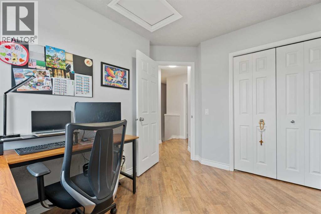 242 Elgin Place Se, Calgary, Alberta  T2Z 4V8 - Photo 25 - A2264618