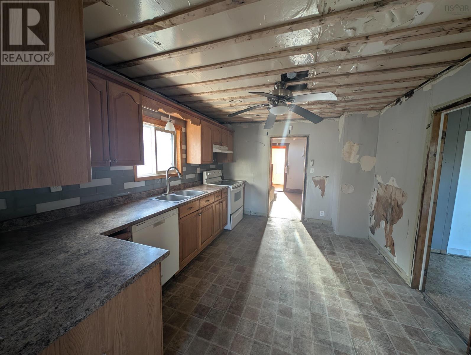 55 Willow Street, Sydney, Nova Scotia  B1P 3A2 - Photo 15 - 202526133