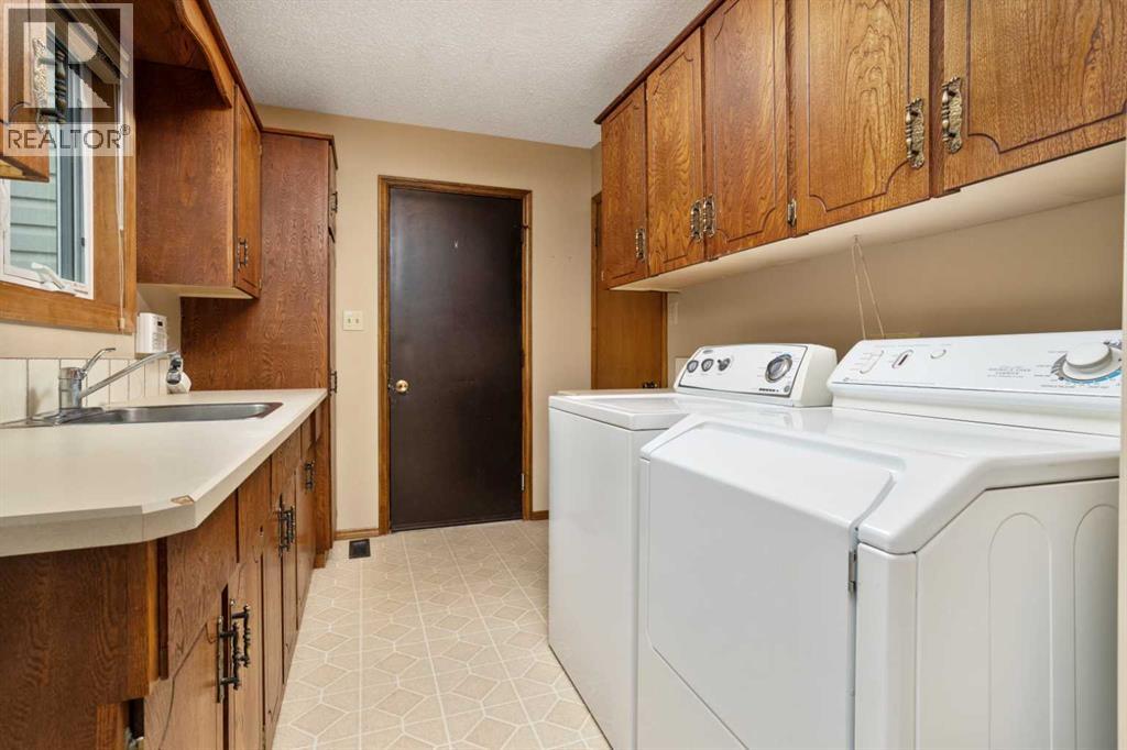 4211 69 Street, Camrose, Alberta  T4V 3V9 - Photo 17 - A2267386