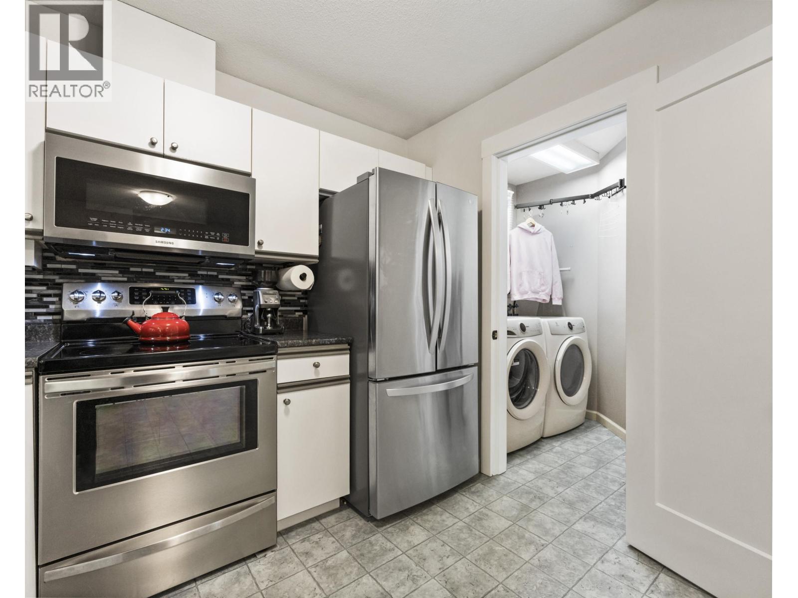 227 1215 Lansdowne Drive, Coquitlam, British Columbia  V3E 2P6 - Photo 10 - R3063091