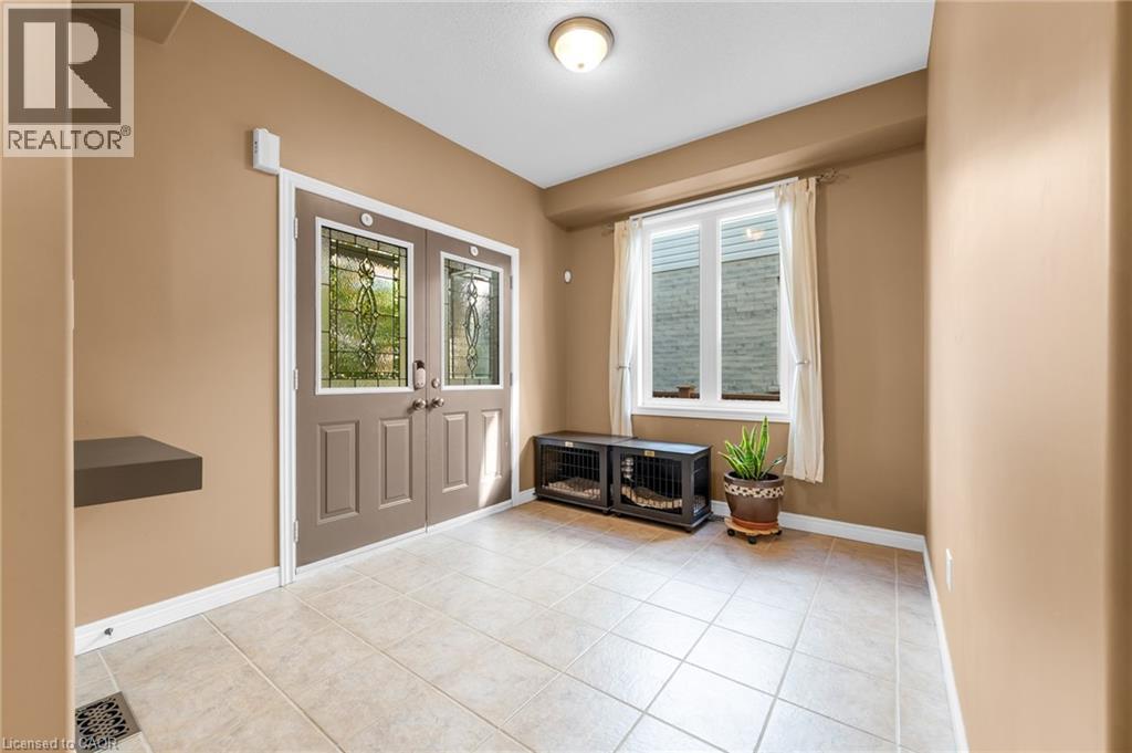 114 Armour Crescent, Hamilton, Ontario  L9K 1R9 - Photo 2 - 40784222