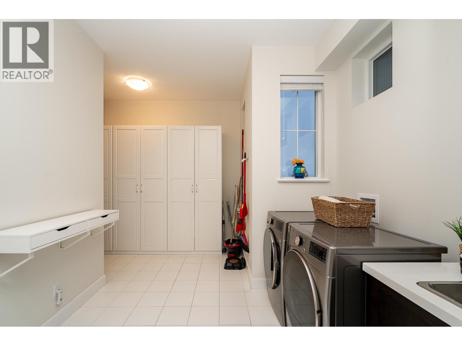 1468 Strawline Hill Street, Coquitlam, British Columbia  V3E 0L7 - Photo 31 - R3063105