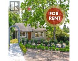 <div class="price">$4,500 Monthly</div> 419 E 5th Street, North Vancouver<br><div style="margin-bottom:8px;"><small>Royal LePage Sussex</small></div><div class='bed_bath'>3 Bed | 2 Bath</div>