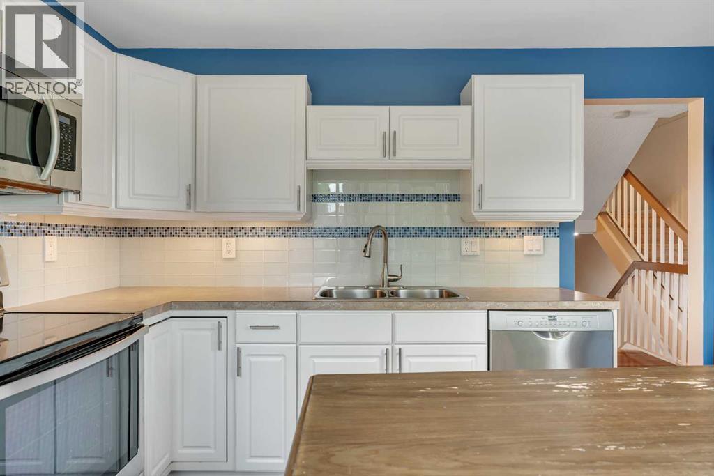 22 Coachway Green Sw, Calgary, Alberta  T3H 1V8 - Photo 15 - A2249410