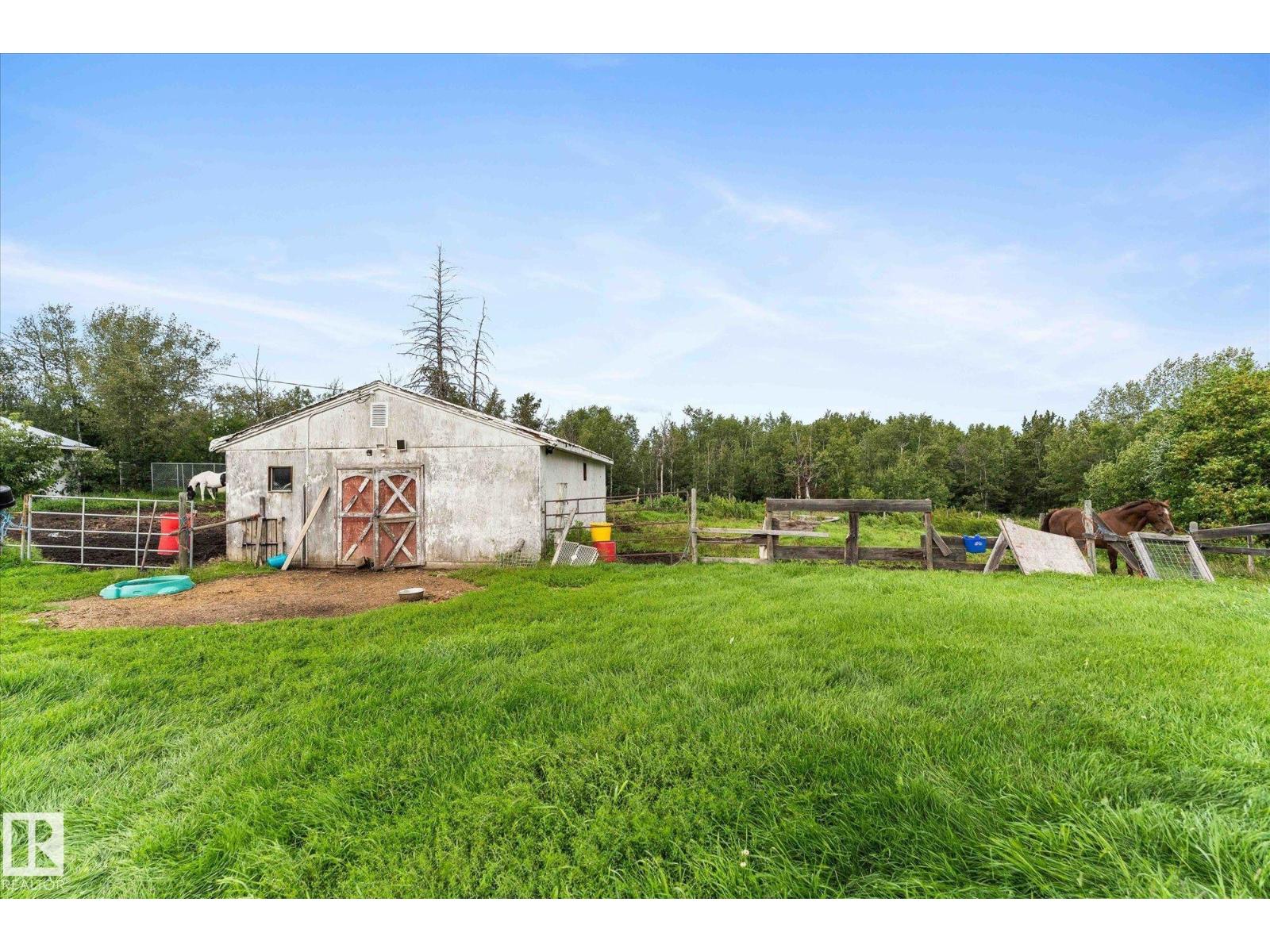 1308 Twp Road 552, Rural Lac Ste. Anne County, Alberta  T0E 1V0 - Photo 30 - E4455685