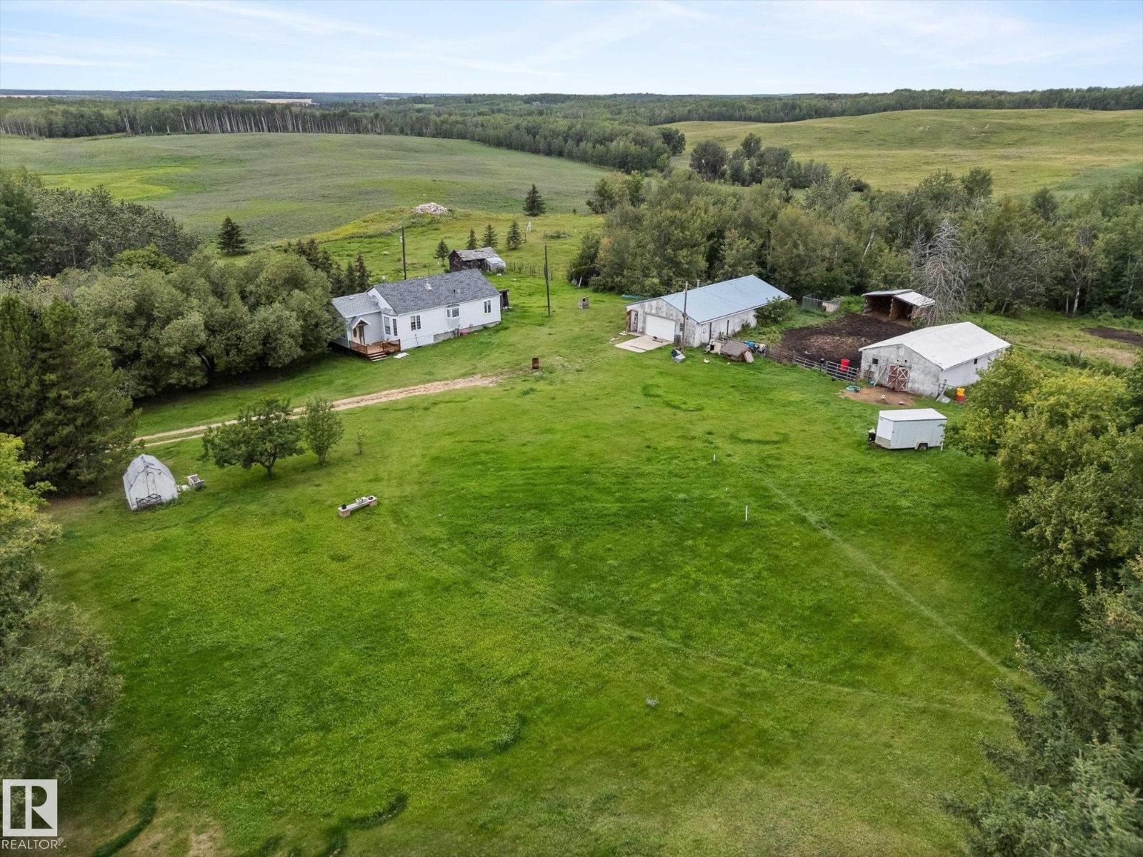 1308 Twp Road 552, Rural Lac Ste. Anne County, Alberta  T0E 1V0 - Photo 38 - E4455685