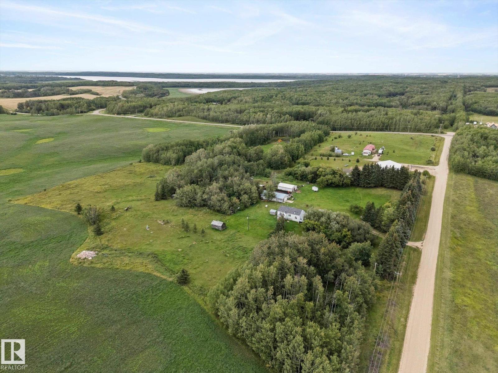 1308 Twp Road 552, Rural Lac Ste. Anne County, Alberta  T0E 1V0 - Photo 36 - E4455685