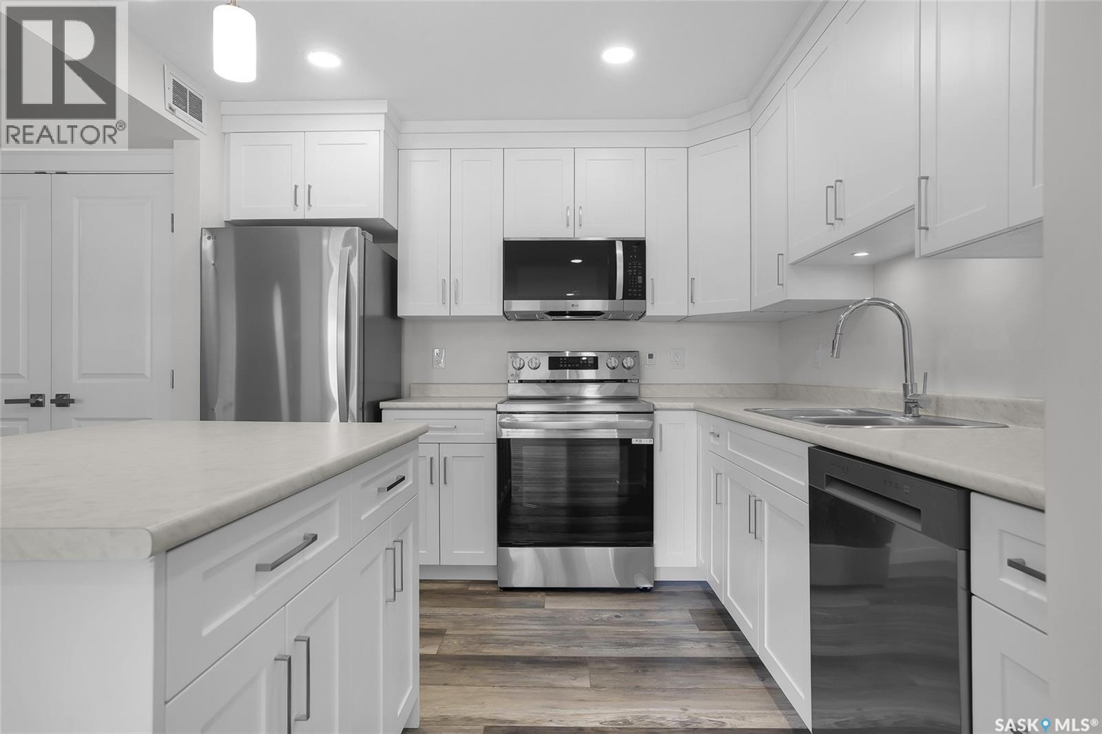 203 318 108th Street W, Saskatoon, Saskatchewan  S7N 1P8 - Photo 10 - SK022003