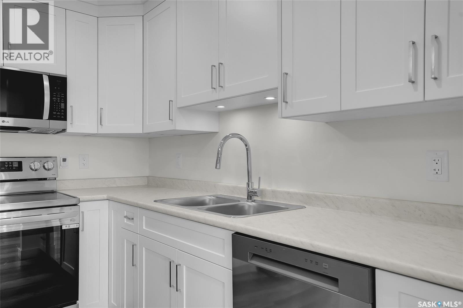 203 318 108th Street W, Saskatoon, Saskatchewan  S7N 1P8 - Photo 12 - SK022003