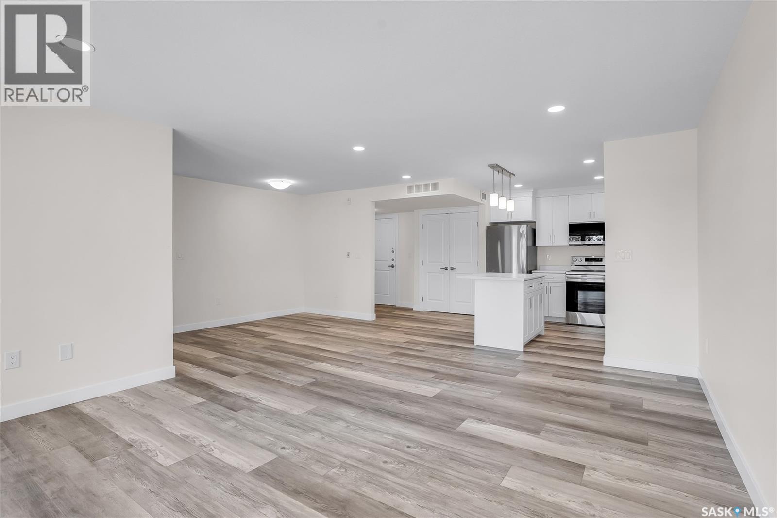 203 318 108th Street W, Saskatoon, Saskatchewan  S7N 1P8 - Photo 7 - SK022003