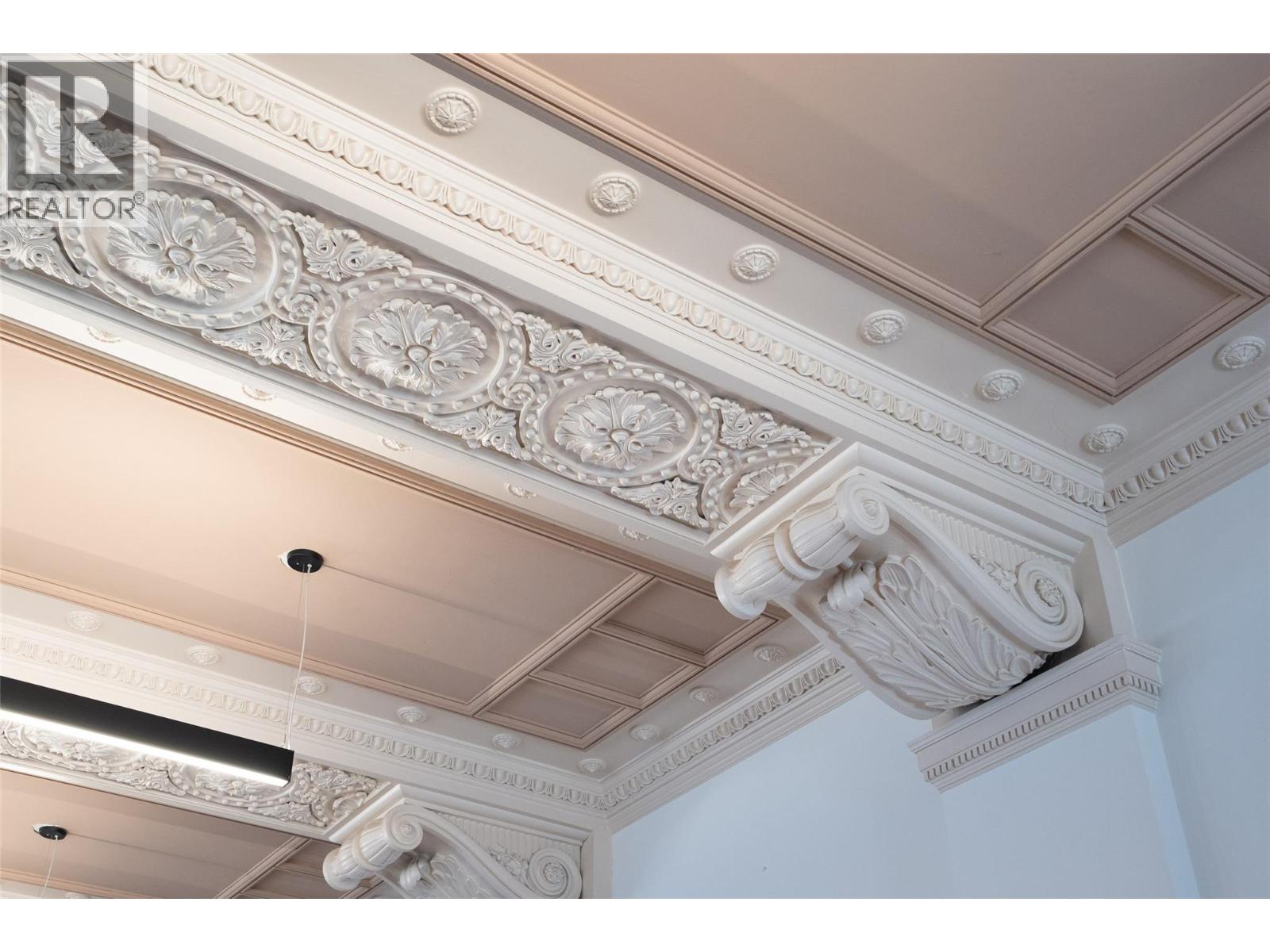 2004 Columbia Avenue, Rossland, British Columbia  V0G 1Y0 - Photo 12 - 10367101