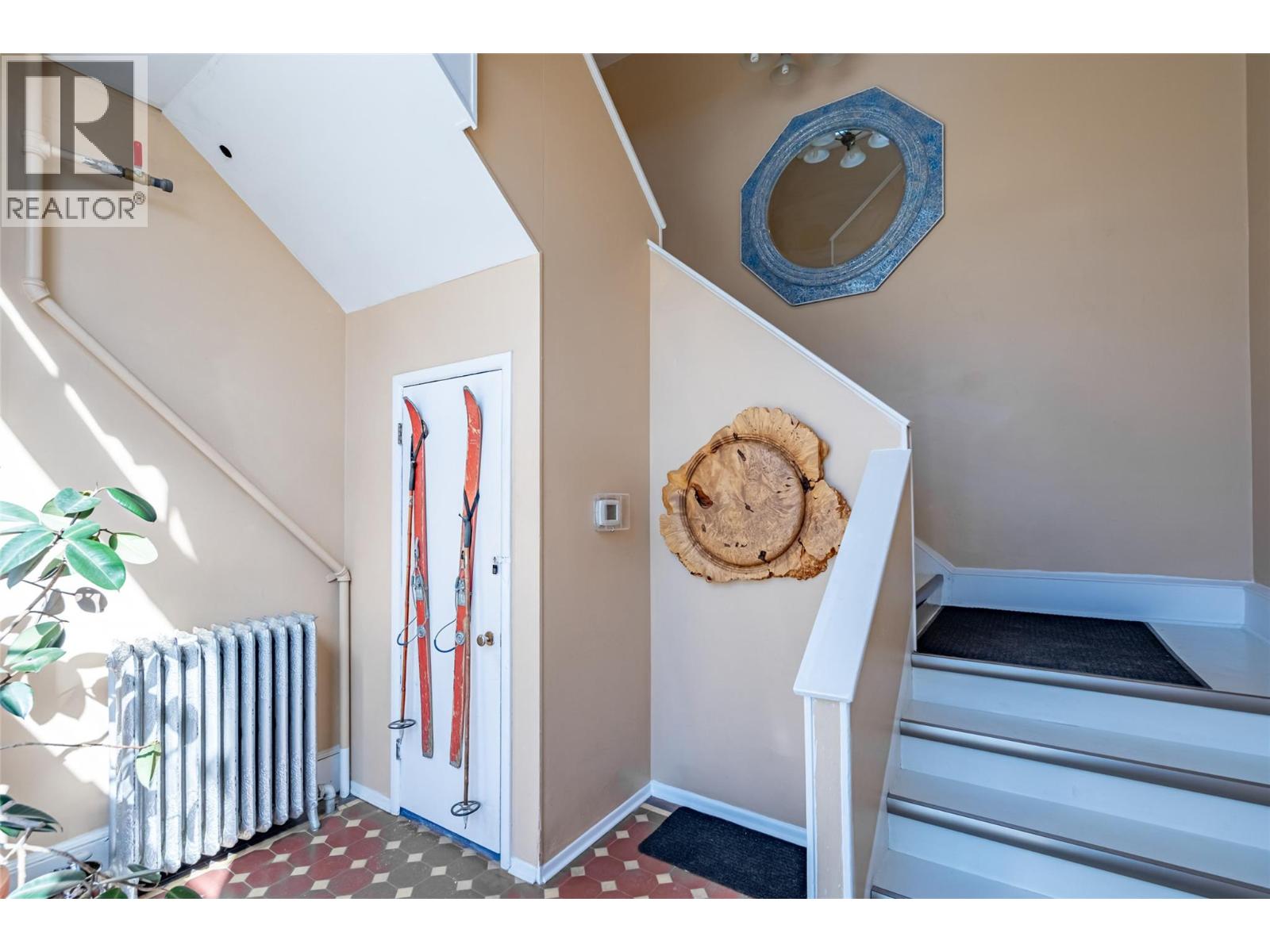 2004 Columbia Avenue, Rossland, British Columbia  V0G 1Y0 - Photo 26 - 10367101