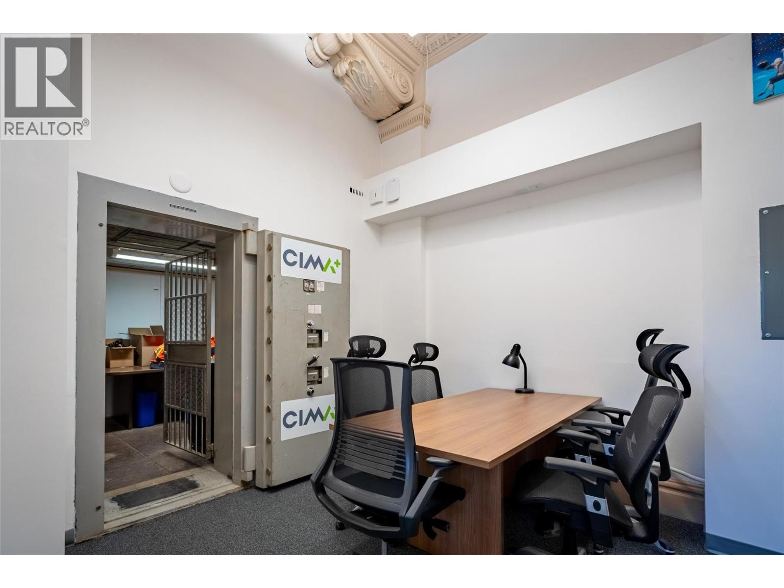 2004 Columbia Avenue, Rossland, British Columbia  V0G 1Y0 - Photo 13 - 10367101