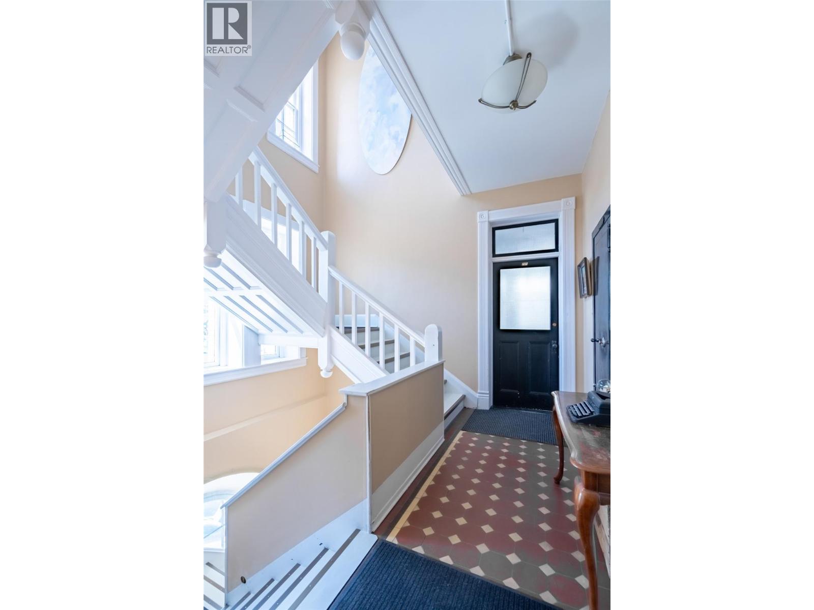 2004 Columbia Avenue, Rossland, British Columbia  V0G 1Y0 - Photo 27 - 10367101